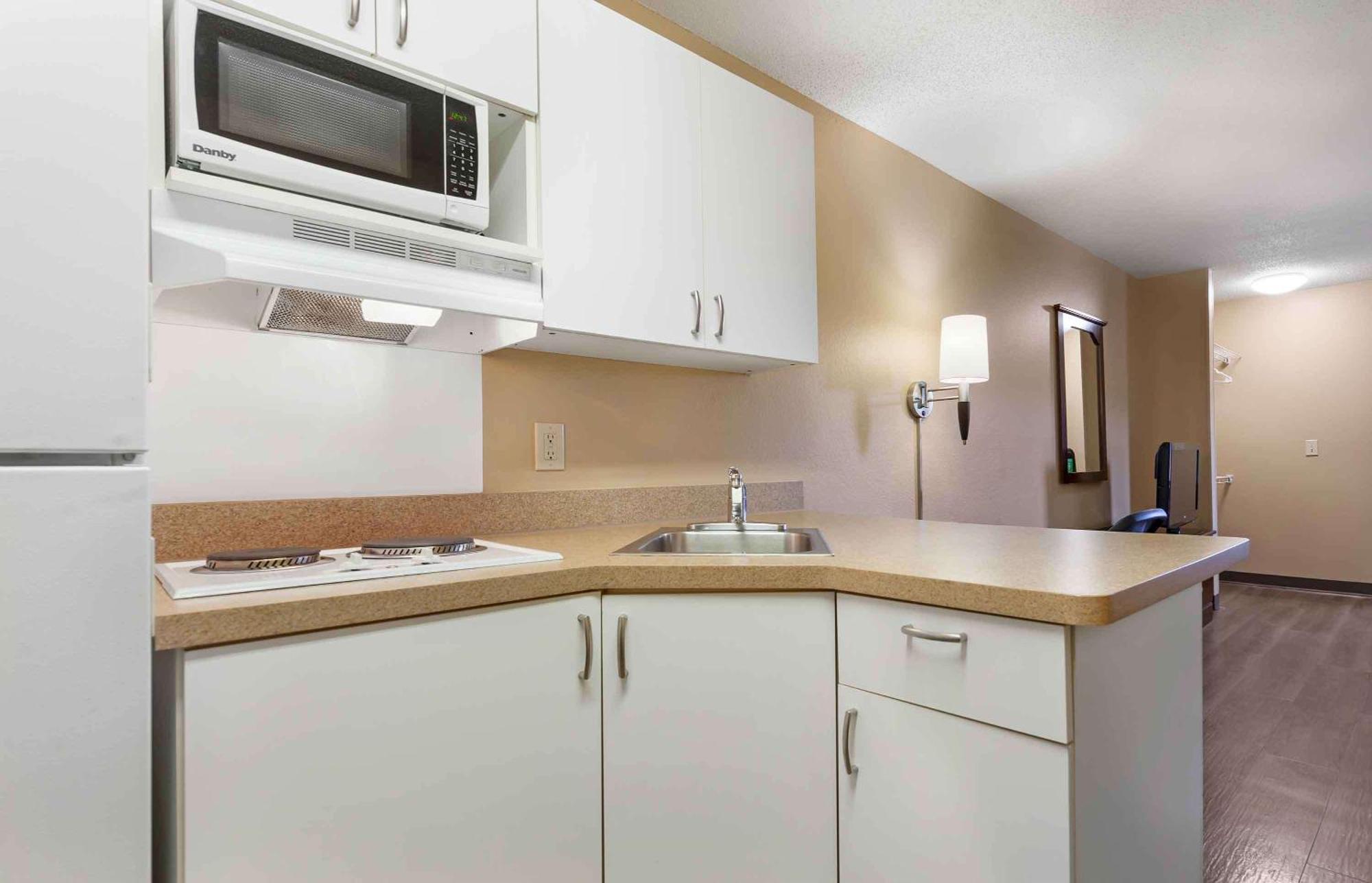 Extended Stay America Suites - Madison - Junction Court Middleton Extérieur photo