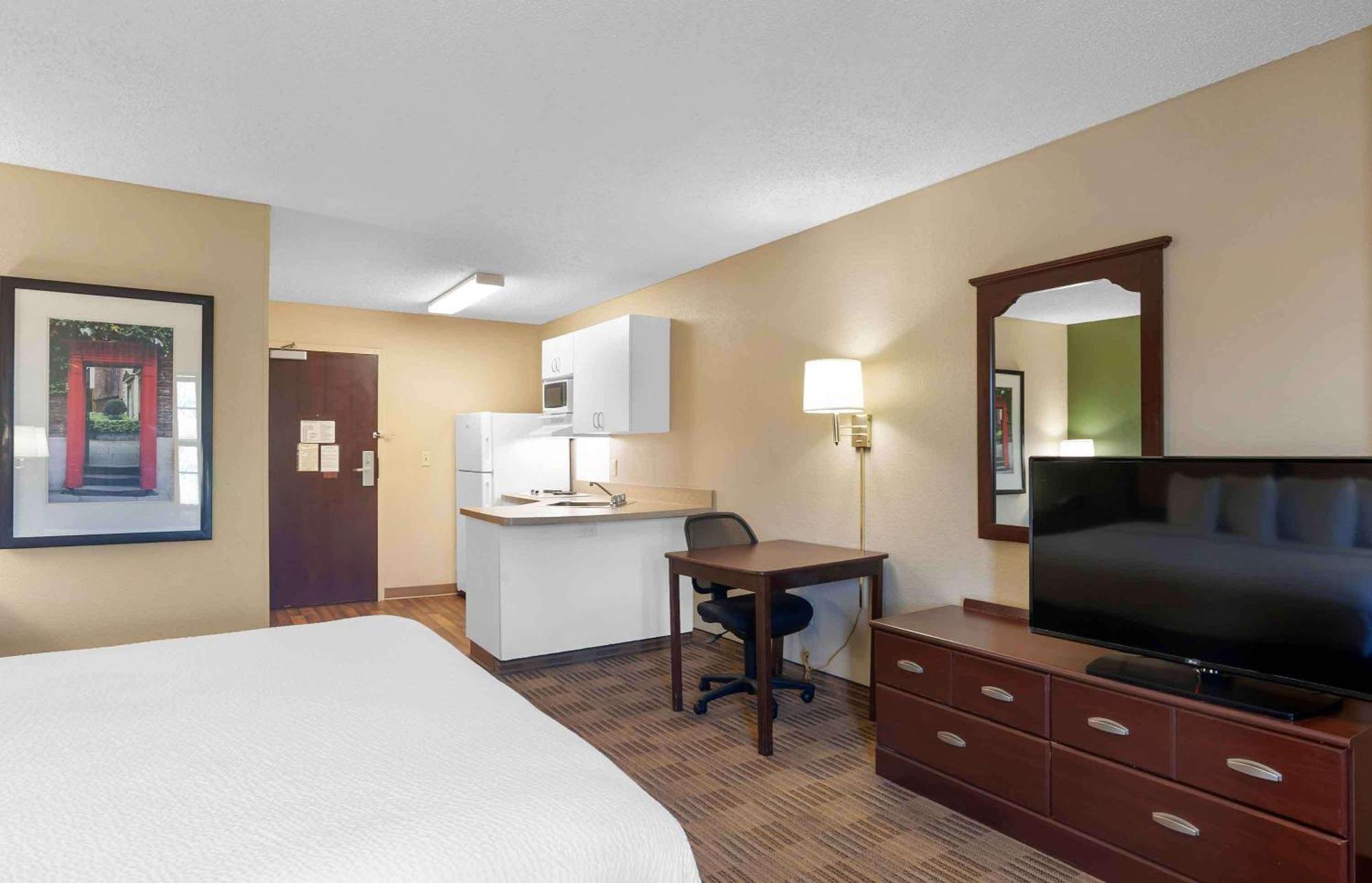 Extended Stay America Suites - Madison - Junction Court Middleton Extérieur photo